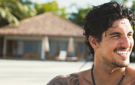 A fila andou! Gabriel Medina vive affair com ex-reality