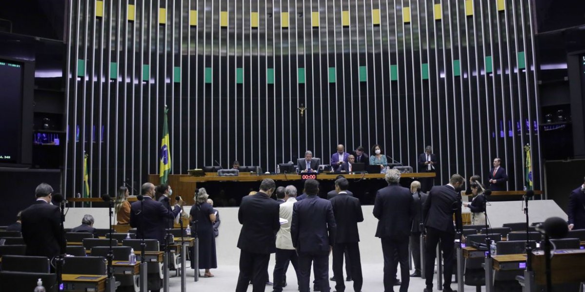 Câmara aprova MP que aumenta margem do crédito consignado