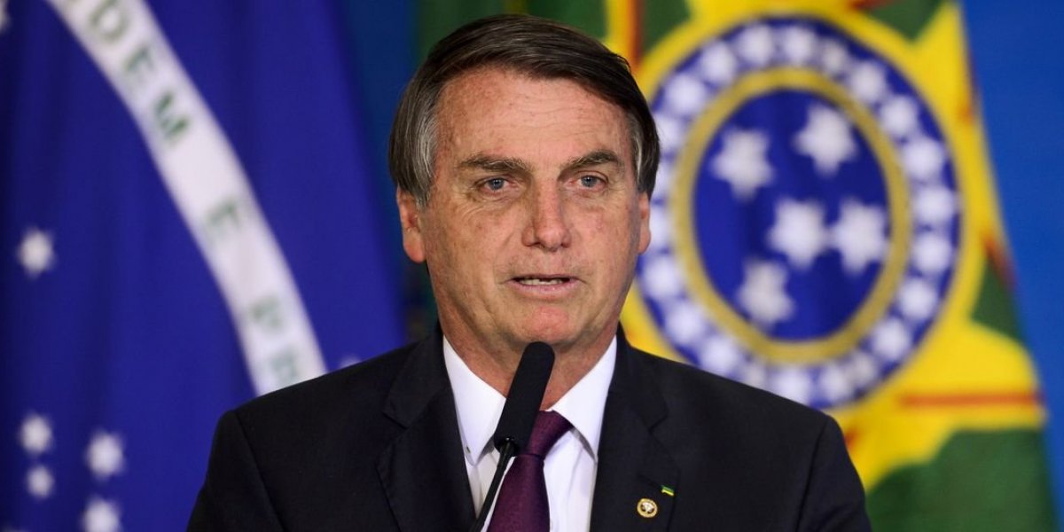 Bolsonaro é surpreendido com resposta sobre felicidade em evento: "Lula voltar"