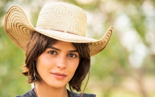 Atriz de Pantanal revela que é bissexual: “Não consigo me enquadrar”