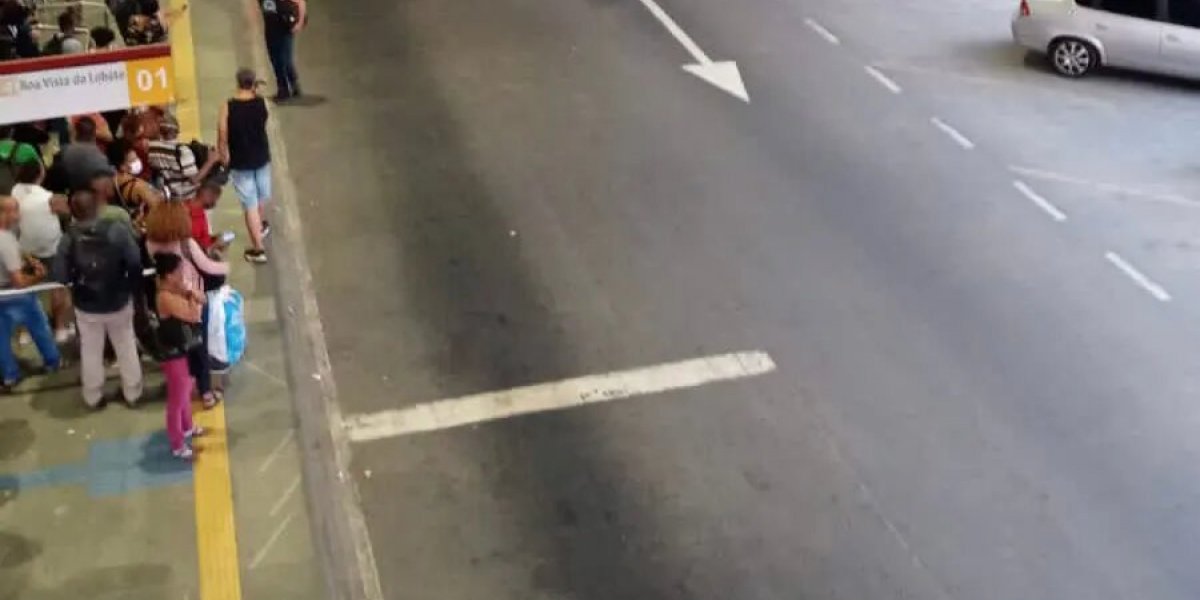 Urgente! Oito pessoas são baleadas dentro da Estação Pirajá; Uma morreu