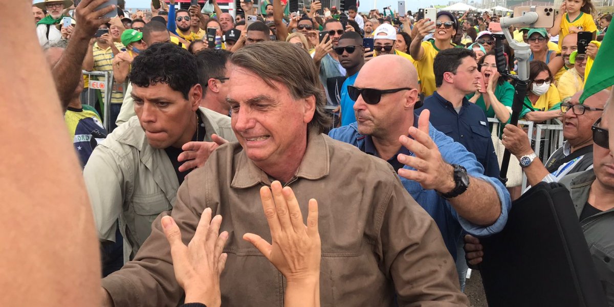 Em Salvador, Bolsonaro comenta atuação de seu governo durante a pandemia
