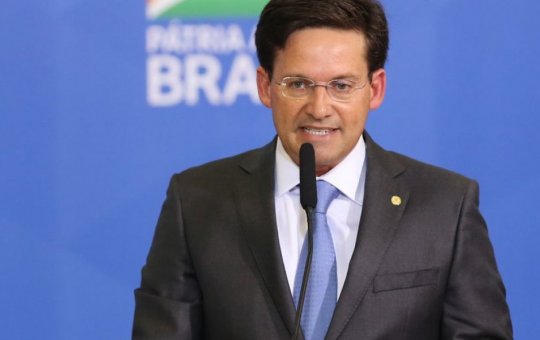 João Roma faz discurso destacando heróis ancestrais da Independência da Bahia