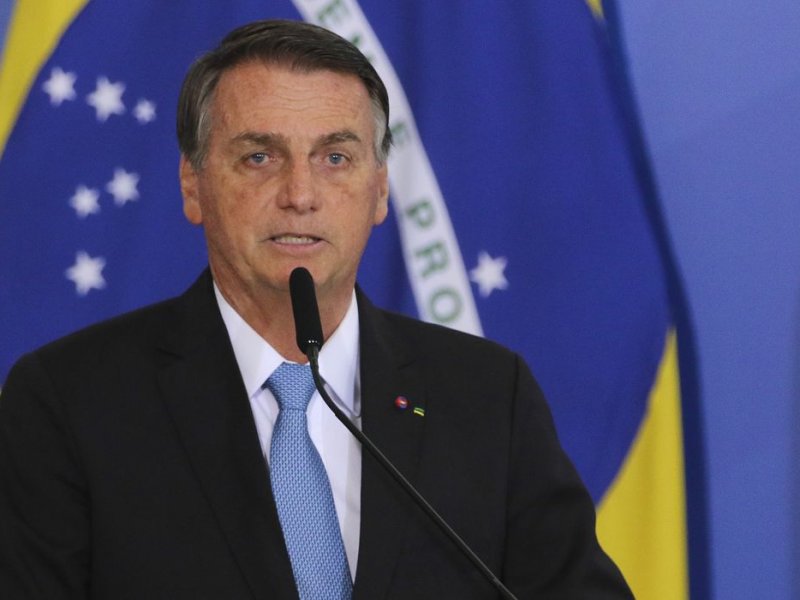 Bolsonaro e militares 'dividirão' fiscalização das urnas 