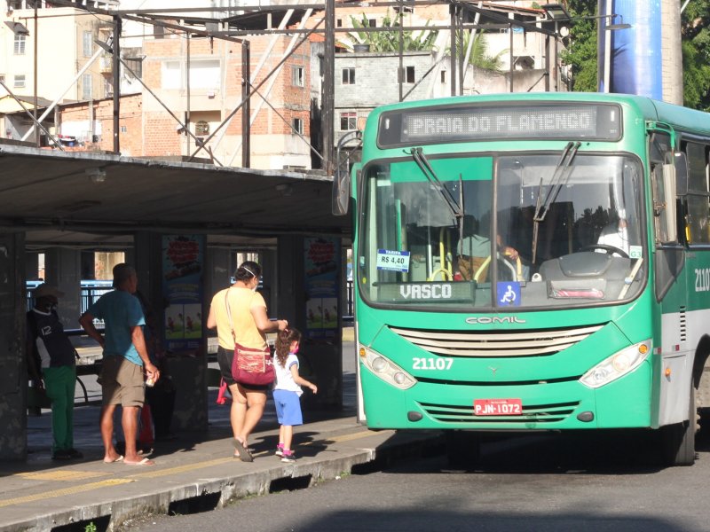 Salvador: Ônibus é alvo de assalto na manhã desta terça-feira (5)