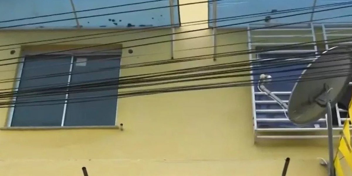 Criança cai do primeiro andar de prédio após grade ceder em Itabuna