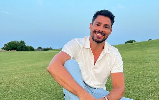 Cauã Reymond se envolve em acidente de trânsito no Rio de Janeiro