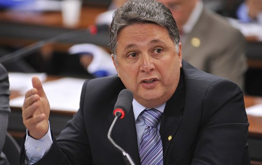 Em entrevista ao SBT, Garotinho sugere que Silvio Santos é contraventor