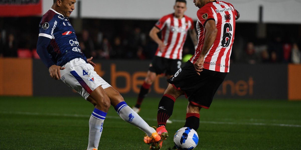 Fortaleza se despede da Libertadores com derrota para o Estudiantes