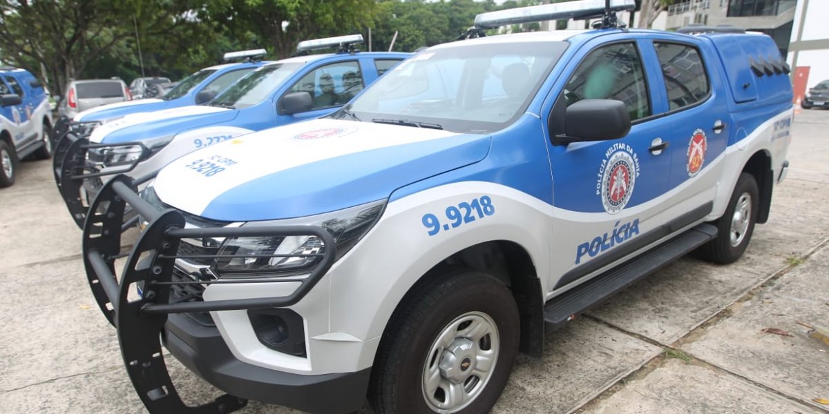 Bebê nasce dentro de viatura policial na Paralela, em Salvador