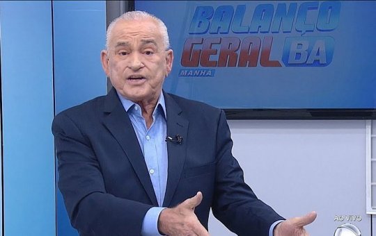 Indignado, Varela quebra mesa ao comentar sobre confirmação da Micareta de Feira