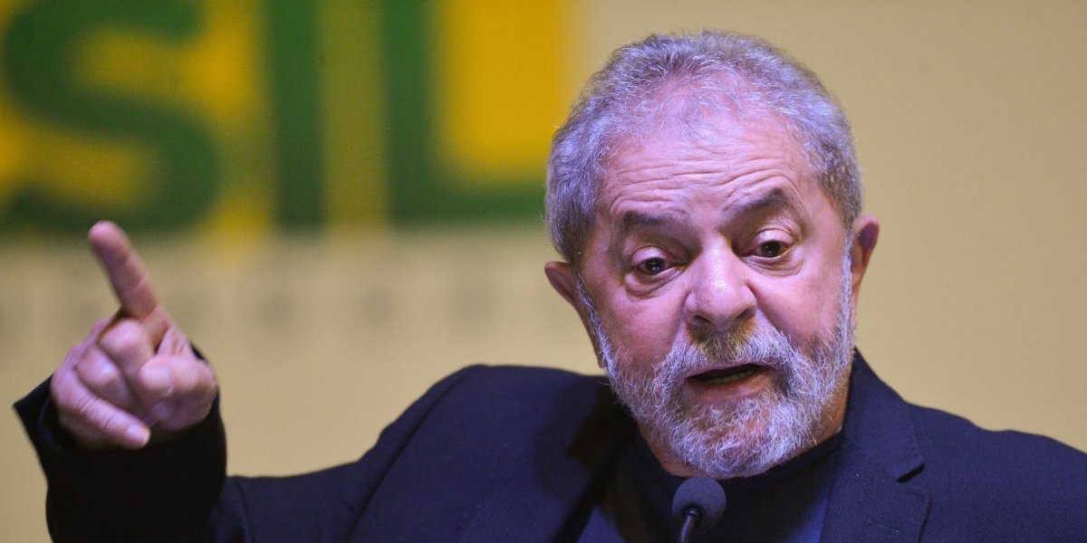Lula sugere a eleitor receber auxílio e 'dar uma banana' para Bolsonaro ao votar