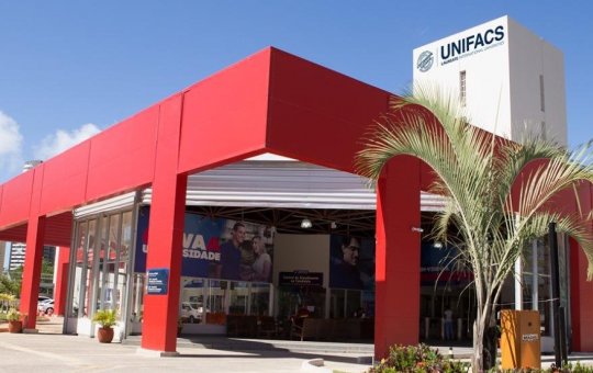Homem invade campus de universidade particular de Salvador após furtar objeto
