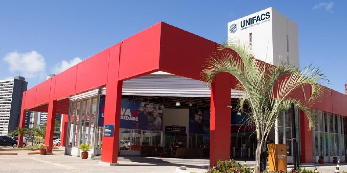 Homem invade campus de universidade particular de Salvador após furtar objeto