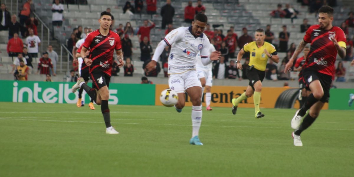 Bahia perde para o Furacão e está fora da Copa do Brasil