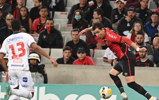 Torcedor relata que foi vítima de racismo na partida entre Bahia e Athletico-PR