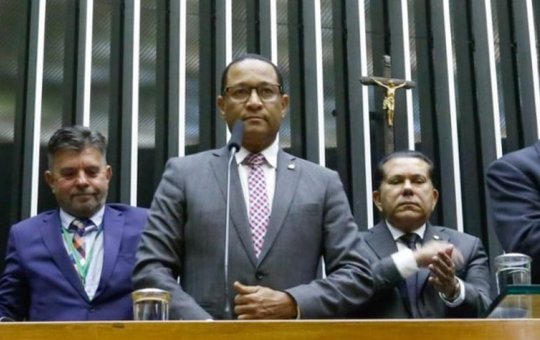 Joceval Rodrigues é empossado deputado federal
