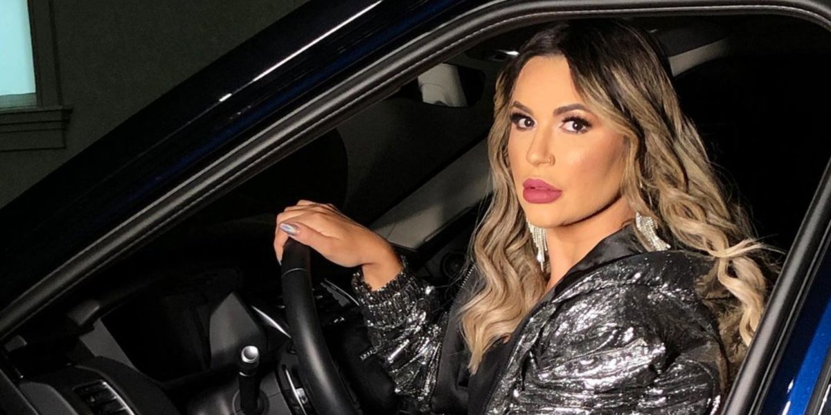 Assessoria de Deolane nega acusação de associação ao crime em busca de apreensão