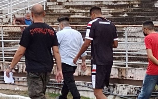 Jogador é preso antes de entrar em campo pela Série C; saiba mais 
