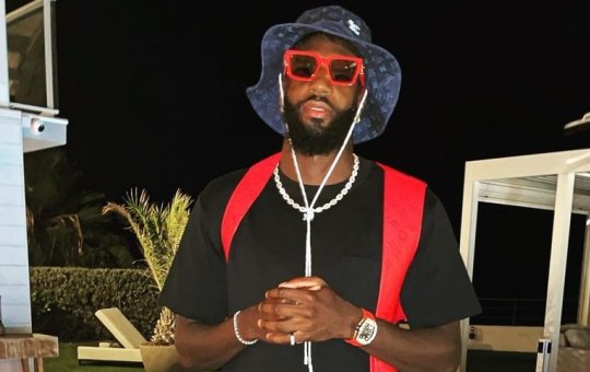 Jogador do Milan é confundido com suspeito de crime e enquadrado pela polícia