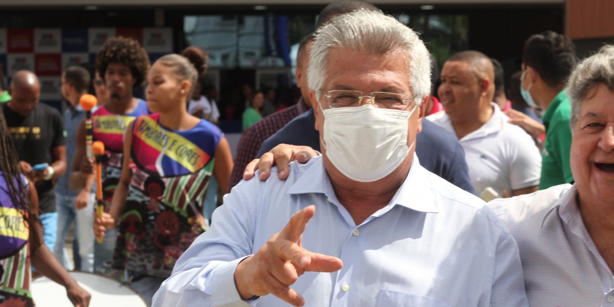 Bacelar assina notícia-crime contra Bolsonaro no STF