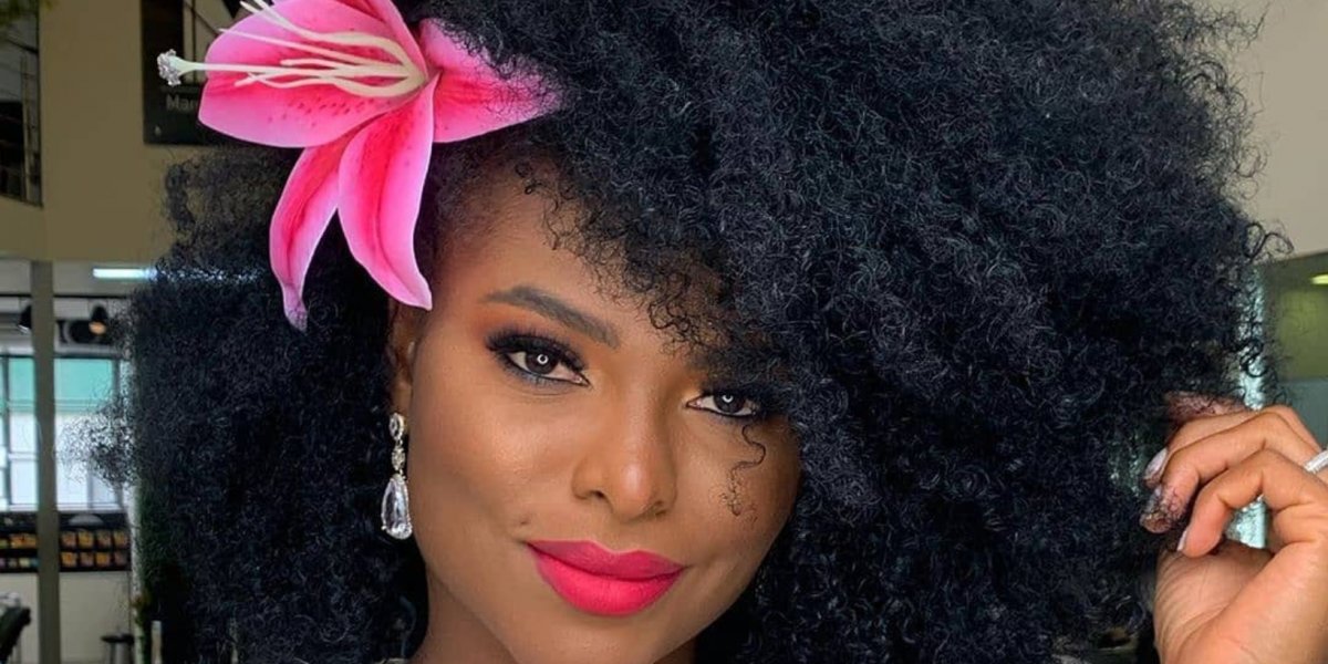 Modelo é assediada por hóspede e grava momentos de pânico