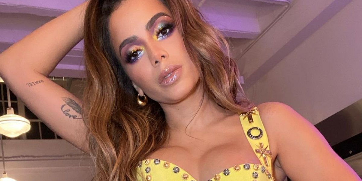 Cirurgia para tratar endometriose de Anitta é realizada com sucesso
