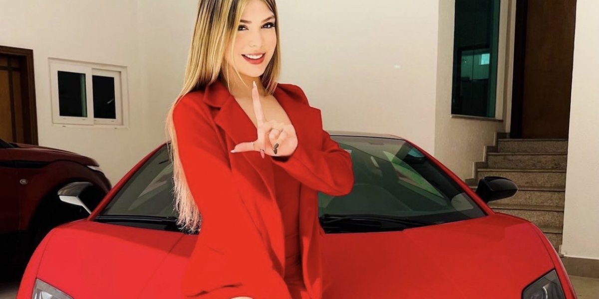 Melody polemiza com nova foto publicada nas redes sociais; "Faz o L de...?"