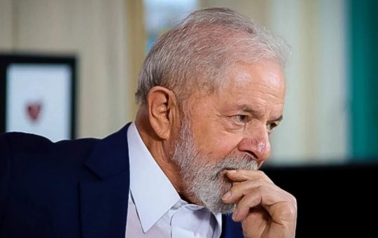 Lula é alertado sobre possível espionagem da Abin, diz coluna