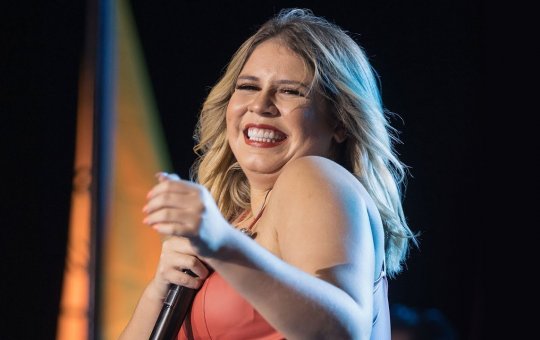 Marília Mendonça ganha EP póstumo chamado “Decretos Reais”