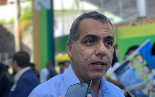 Em partido alinhado a ACM Neto, Cézar Leite participa de convenção de João Roma