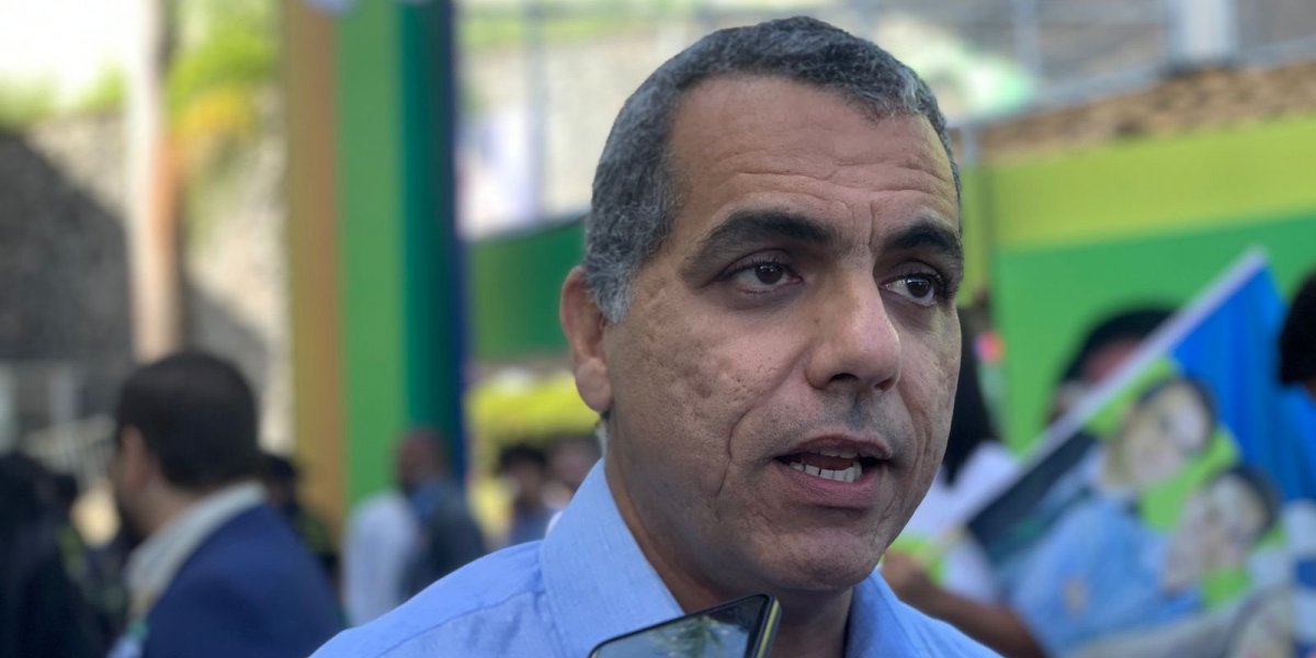 Em partido alinhado a ACM Neto, Cézar Leite participa de convenção de João Roma