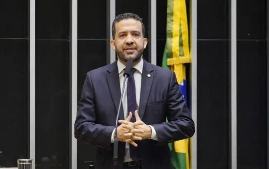 Avante oficializa candidatura de Janones à Presidência da República