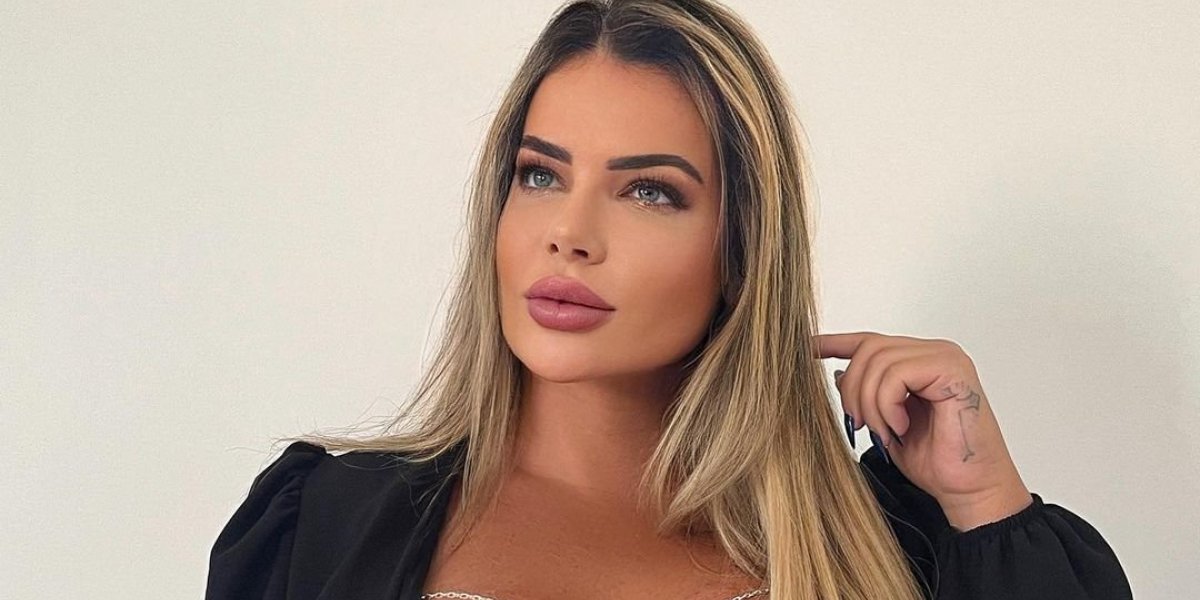 Denise Rocha, o "Furacão da CPI", anuncia venda de conteúdos eróticos