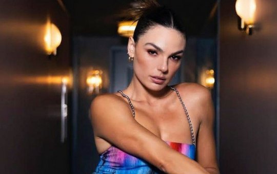 Isis Valverde aparece em foto com empresário e levanta rumores sobre novo affair