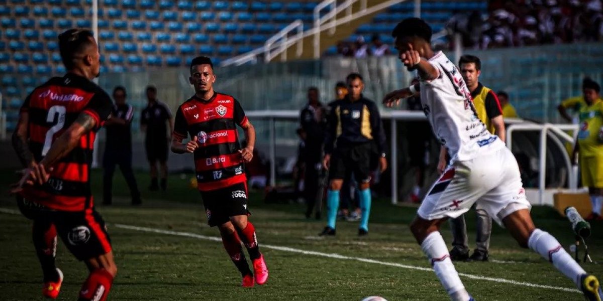 Vitória começa bem, mas cai no segundo tempo e fica no empate com o Ferroviário