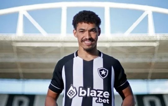 Elevador com torcedores e zagueiro do Botafogo cai no Estádio Nilton Santos