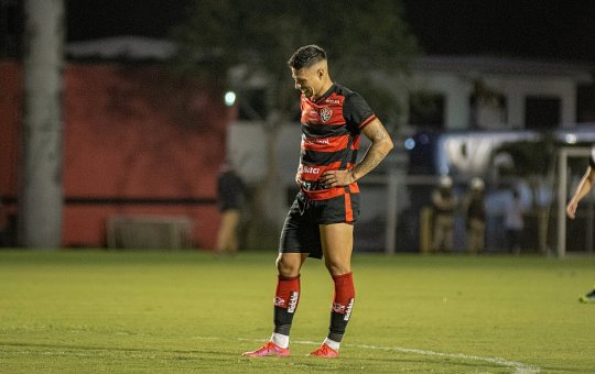 Atacante Rafinha é dúvida para o próximo jogo do Vitória na Série C