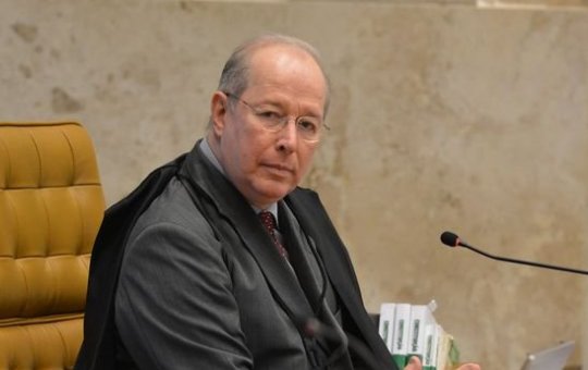 Ex-ministros do STF assinam manifesto a favor da democracia e contra Bolsonaro