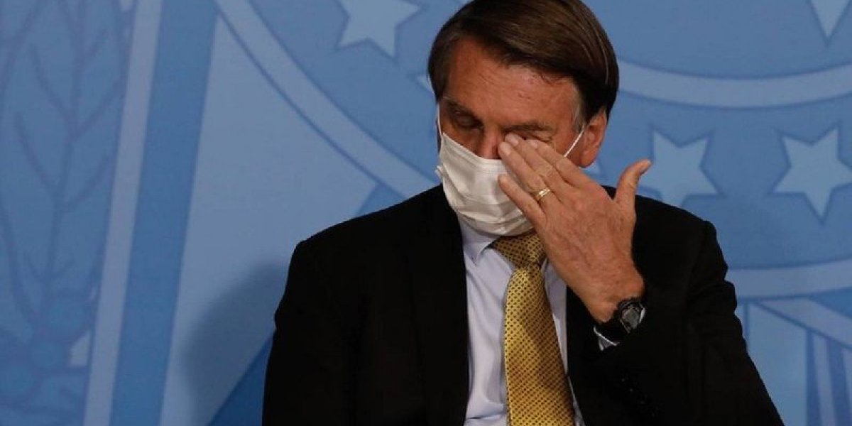 Bolsonaro chora durante discurso da primeira-dama, Michelle