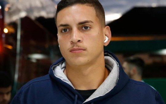 Zagueiro Renan paga fiança e recebe liberdade provisória da Justiça