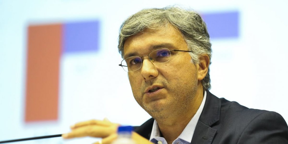 Auxílio Brasil de 2023 deverá ser de R$ 400, diz secretário do Tesouro