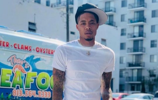 Rapper desafia haters na internet e é morto a tiros em frente de casa