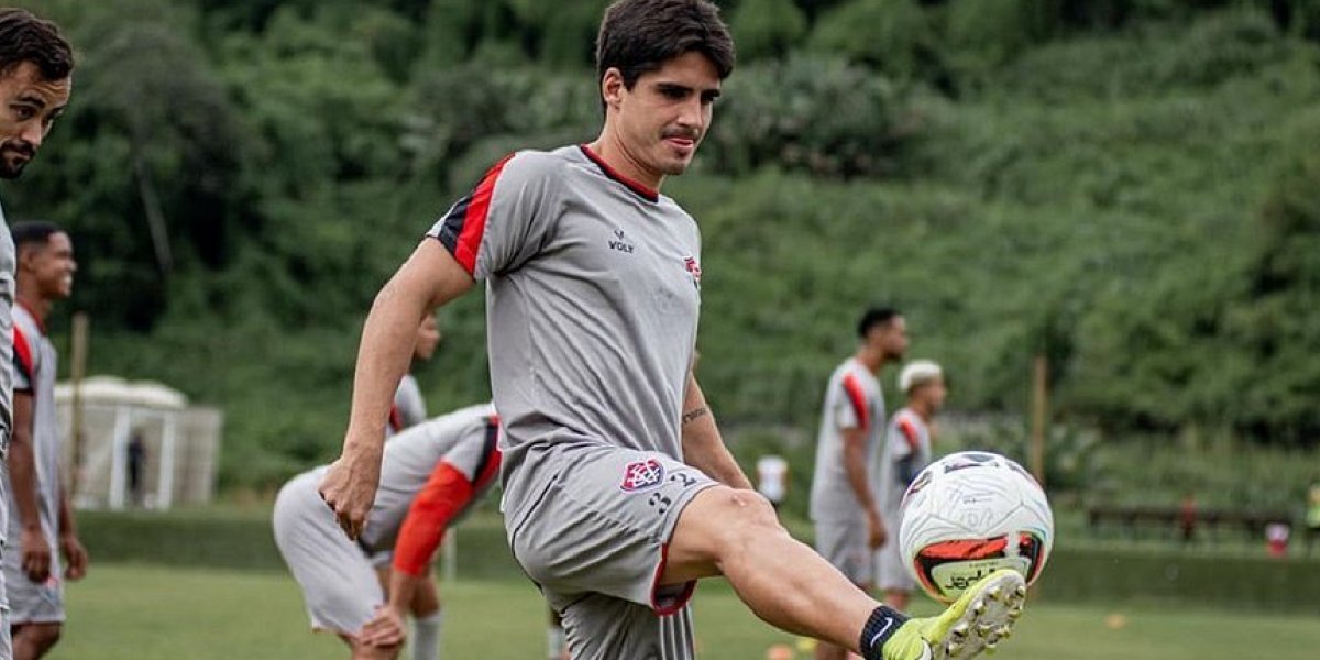 Preparador físico do Vitória explica situação de Gustavo Blanco: "lesão grave"