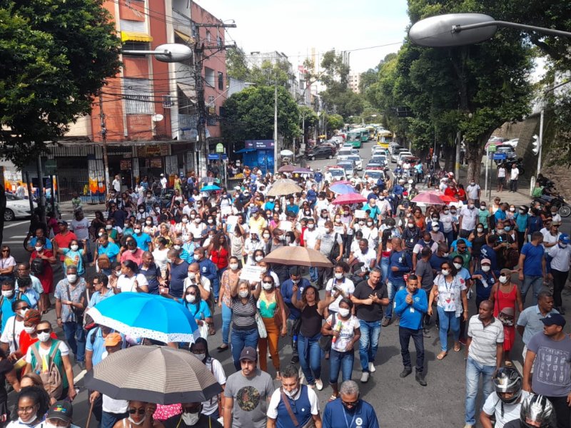 Em luta por reajuste há 7 anos, agentes de saúde fazem novo protesto em Salvador