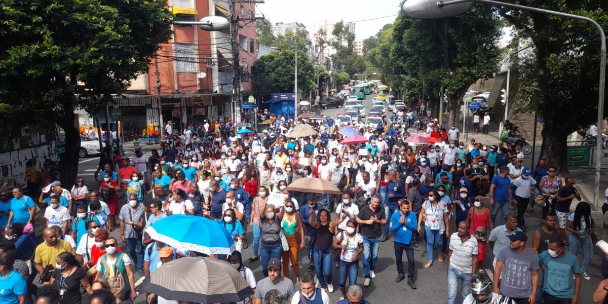 Em luta por reajuste há 7 anos, agentes de saúde fazem novo protesto em Salvador