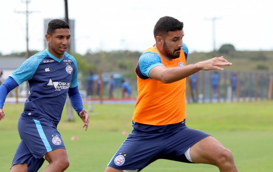 Ignácio aprova esquema com três zagueiros, mas prevê jogo duro com o Náutico