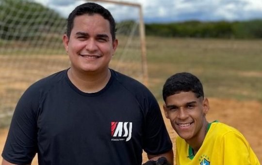 Audiência entre 'Luva de Pedreiro' e ex-empresário termina sem acordo