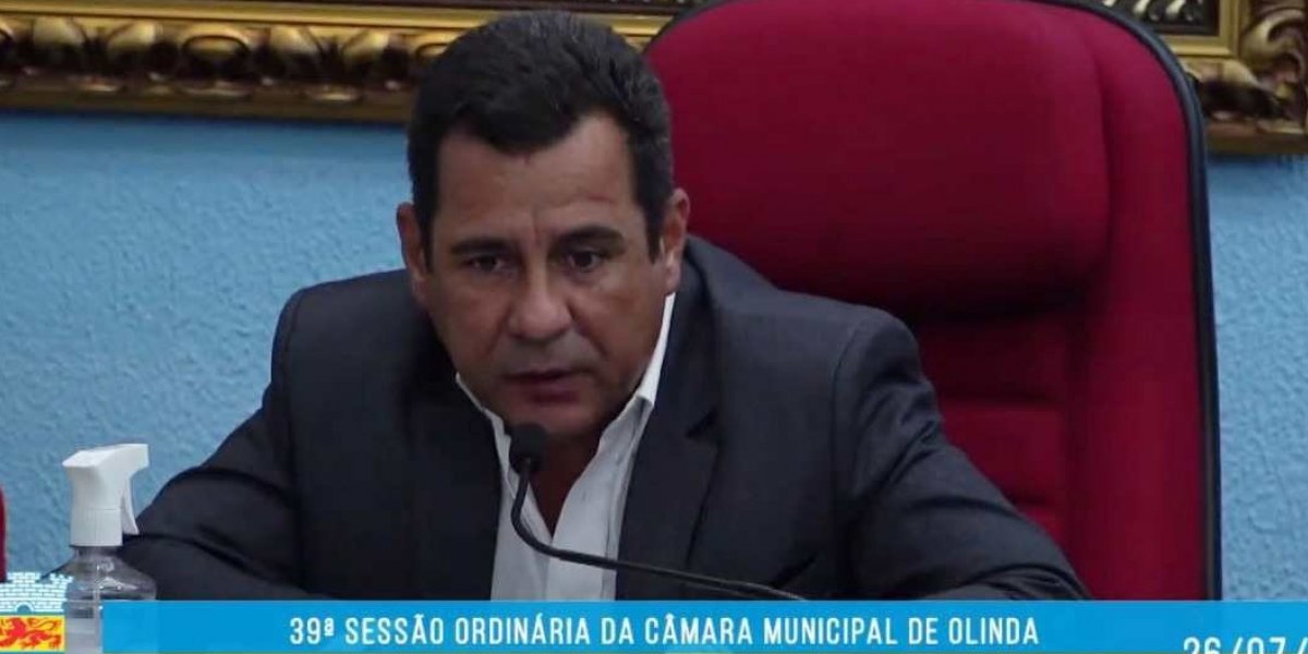 Vídeo: Vereador chama colega petista de 'viado' durante sessão