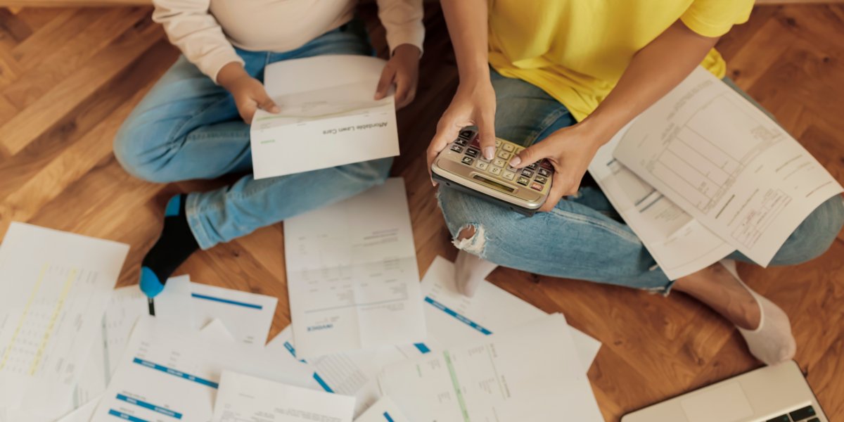 Juros para empresas e famílias sobem em abril; Inadimplência dispara